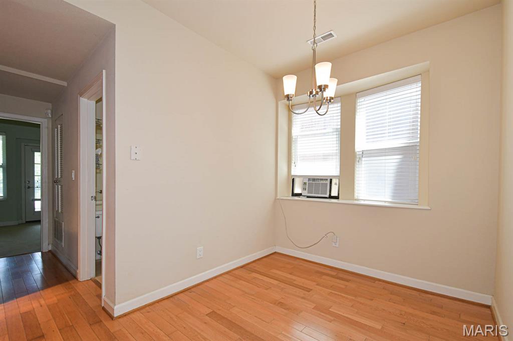 5528 Waterman Boulevard Unit: 1N