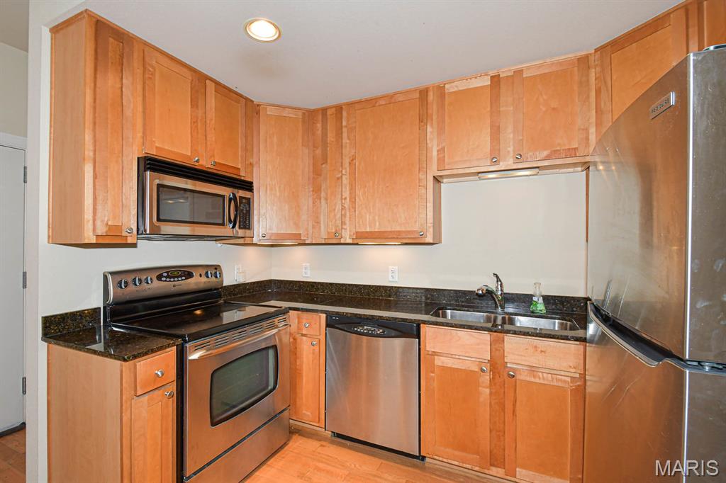 5528 Waterman Boulevard Unit: 1N