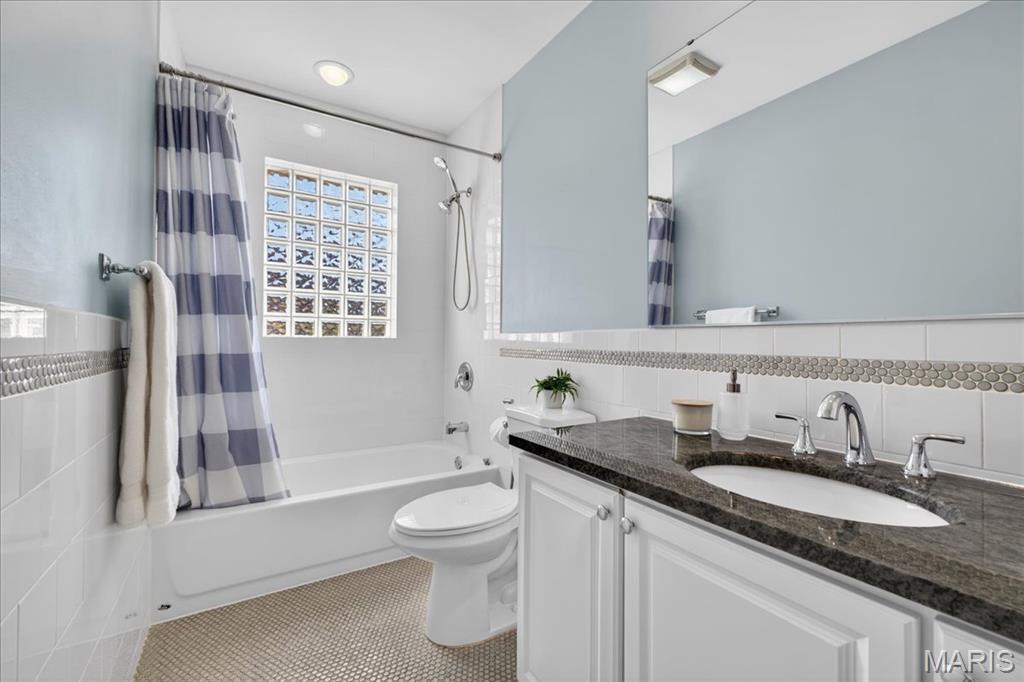 8628 Mayflower Court