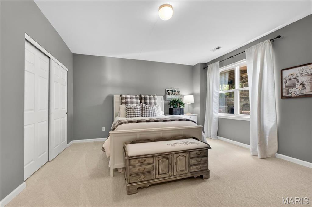 948 Emerald Oaks Court