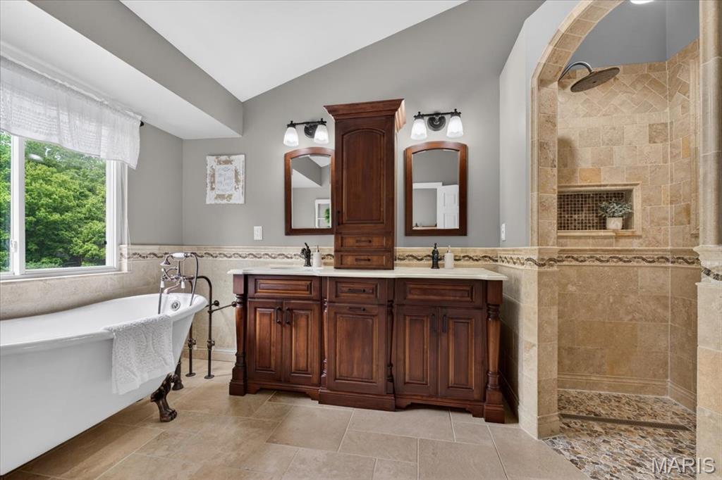 948 Emerald Oaks Court