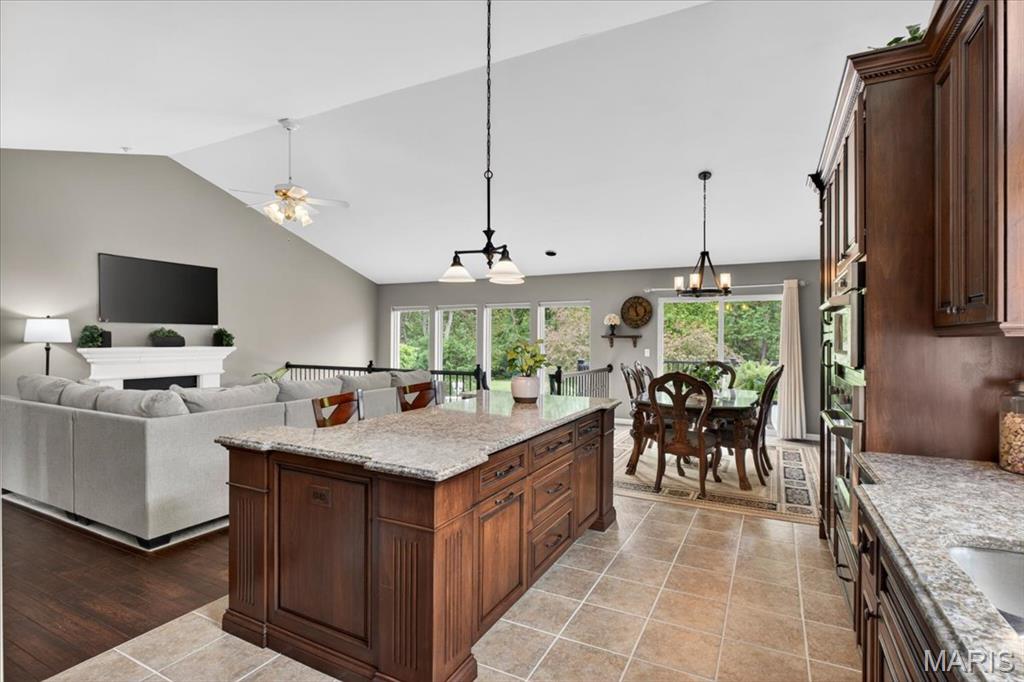 948 Emerald Oaks Court