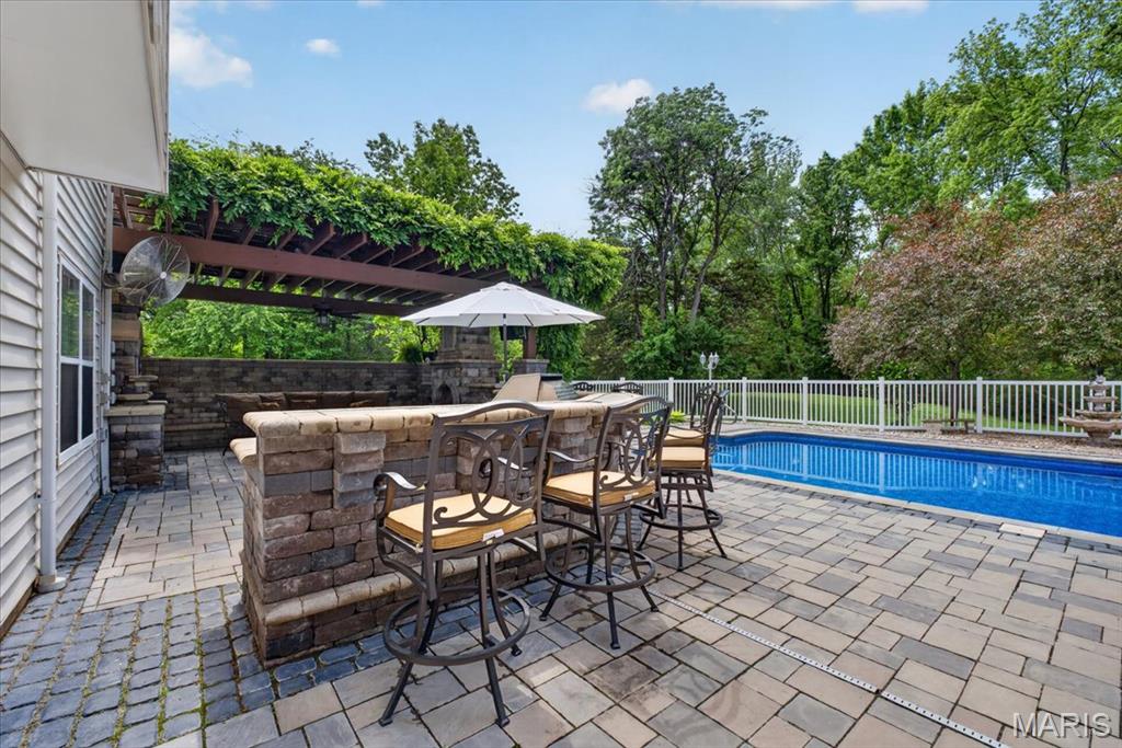 948 Emerald Oaks Court