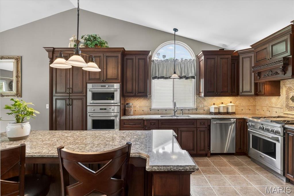 948 Emerald Oaks Court