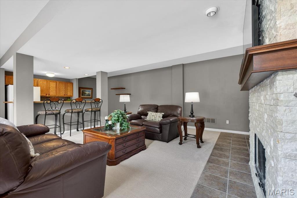 948 Emerald Oaks Court