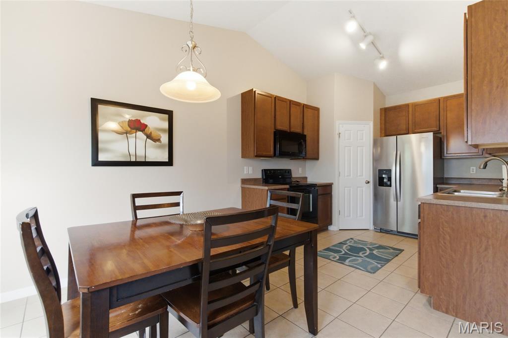 907 Daffodil Trail