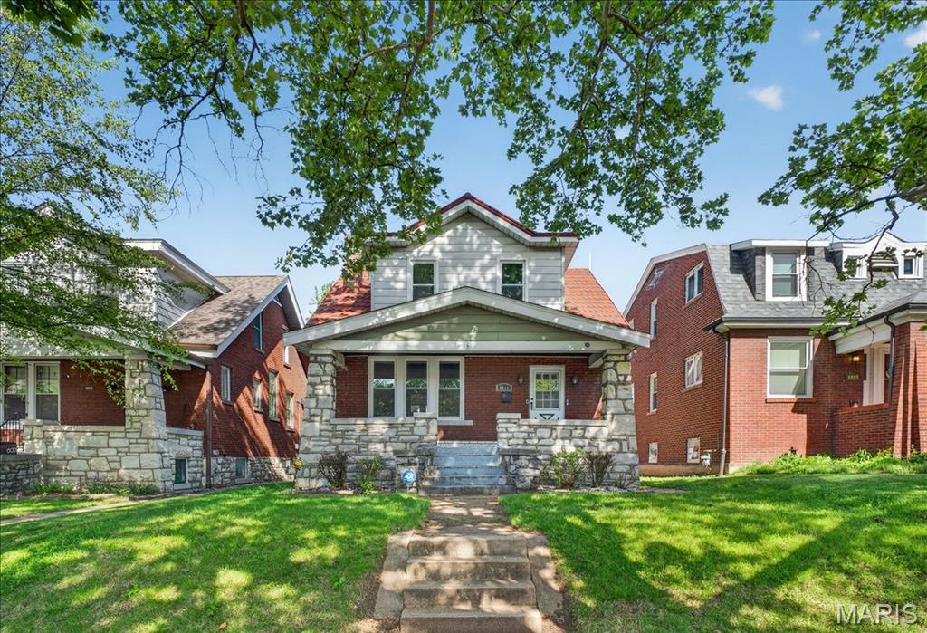 6011 S Grand Boulevard