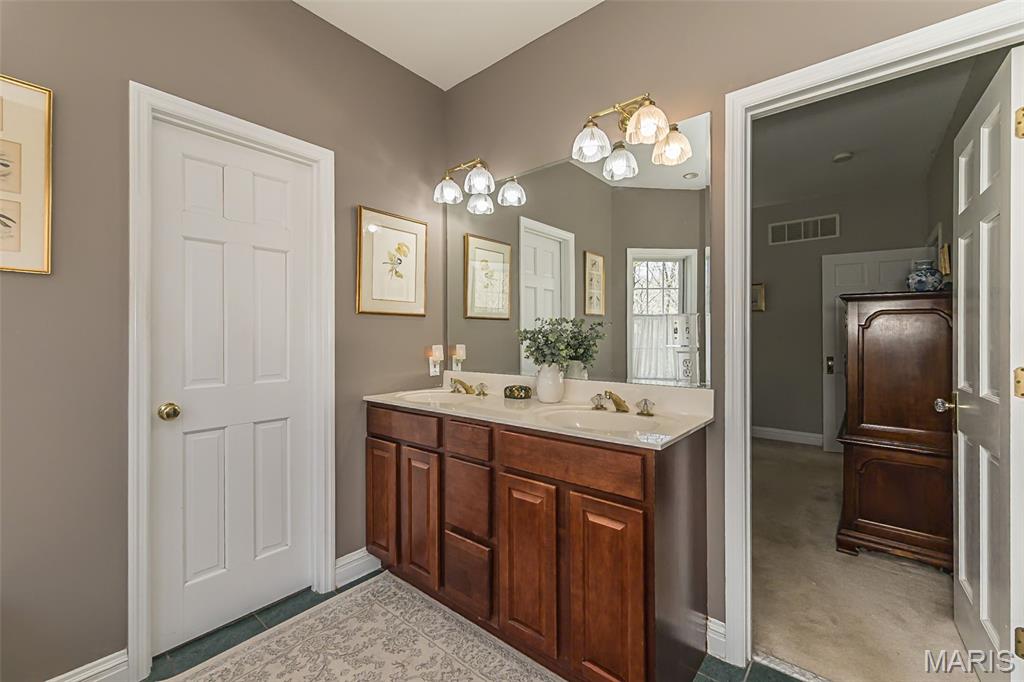 136 Crescent Bluff Drive