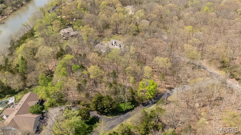 136 Crescent Bluff Drive