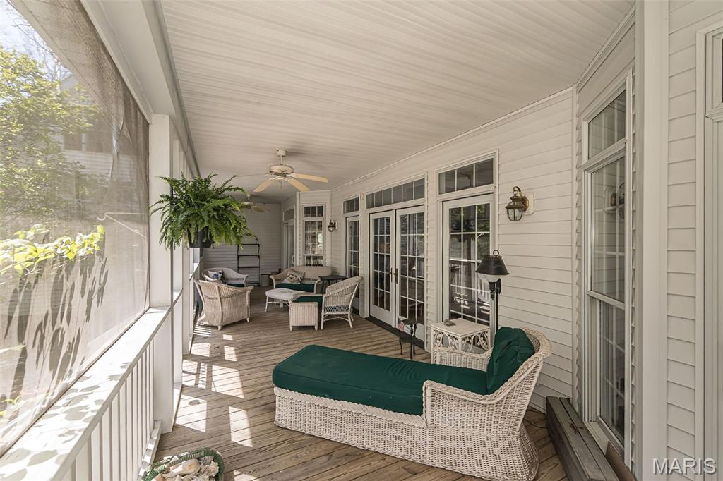 136 Crescent Bluff Drive