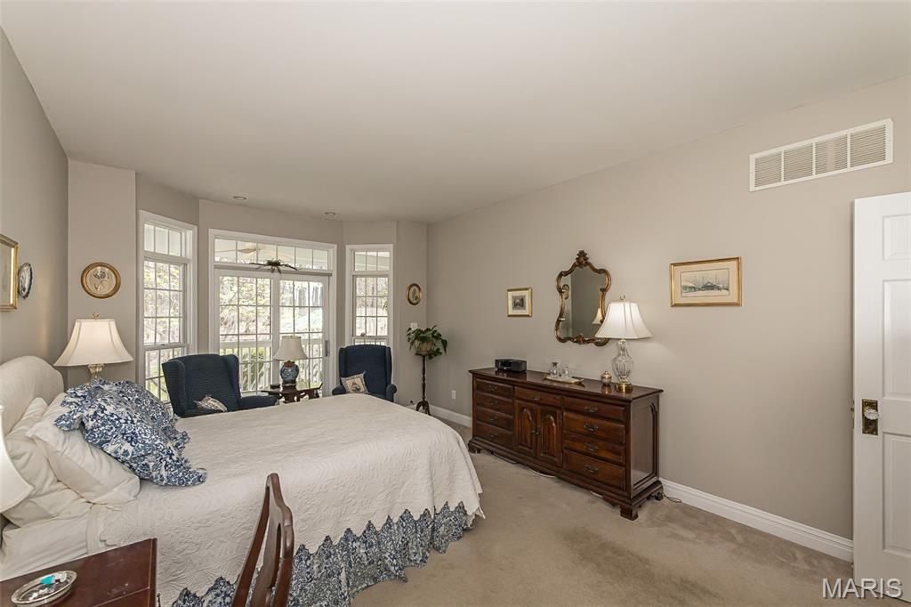 136 Crescent Bluff Drive