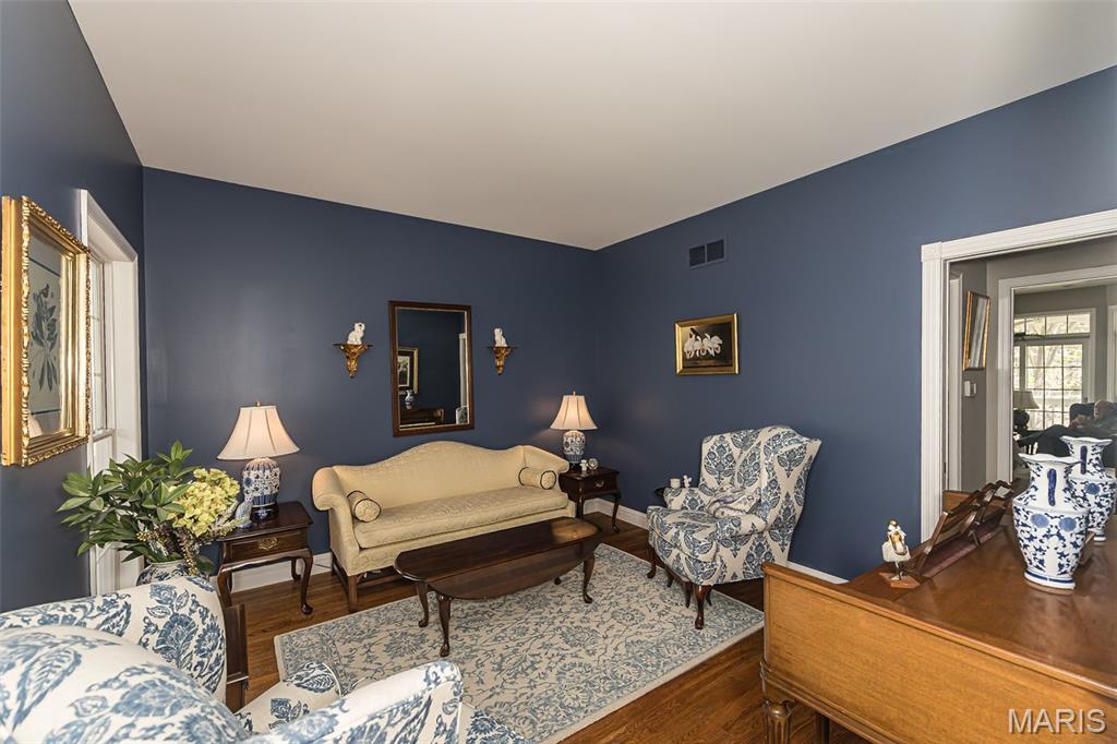 136 Crescent Bluff Drive