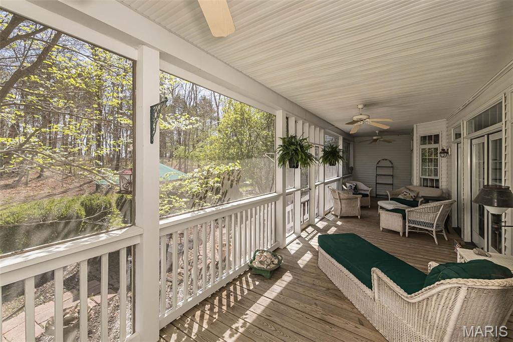 136 Crescent Bluff Drive