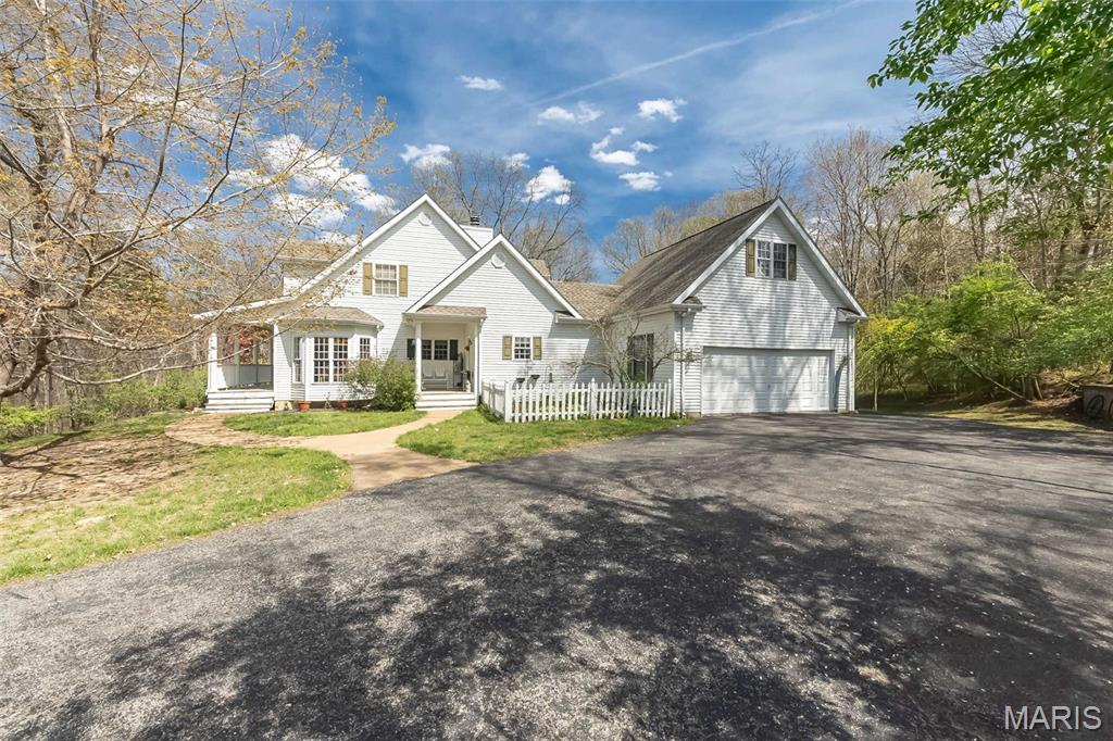 136 Crescent Bluff Drive