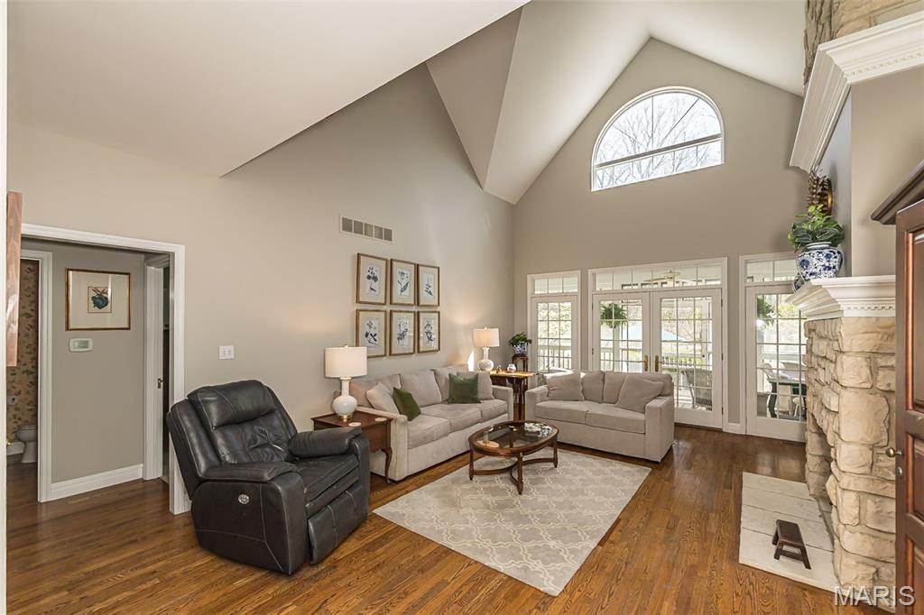 136 Crescent Bluff Drive