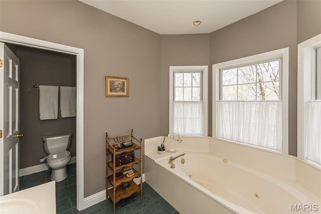 136 Crescent Bluff Drive