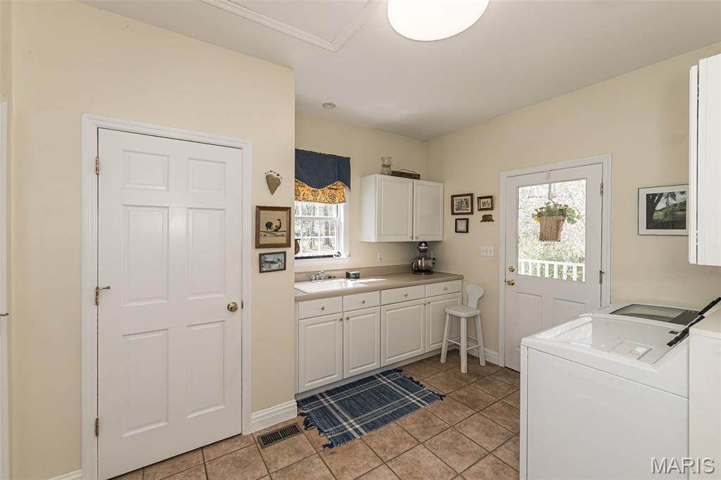 136 Crescent Bluff Drive