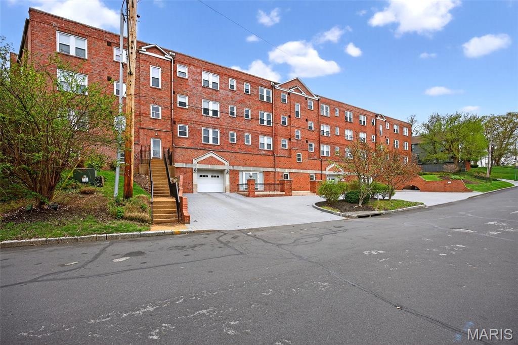 7745 Kingsbury Boulevard Unit: 22