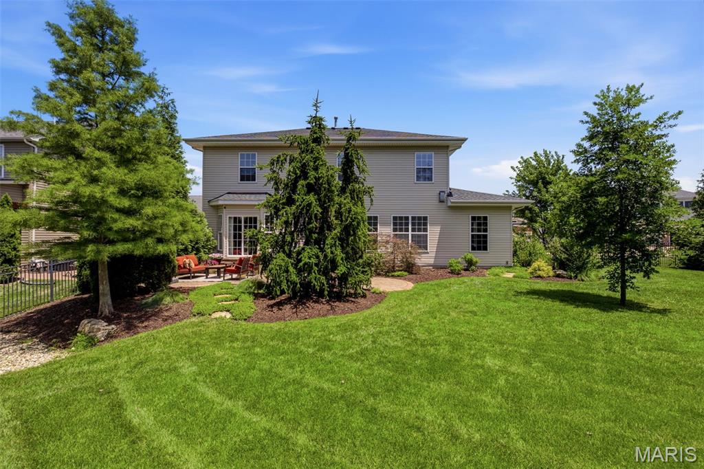 1326 Shorewinds Trail