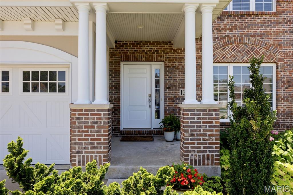 1326 Shorewinds Trail