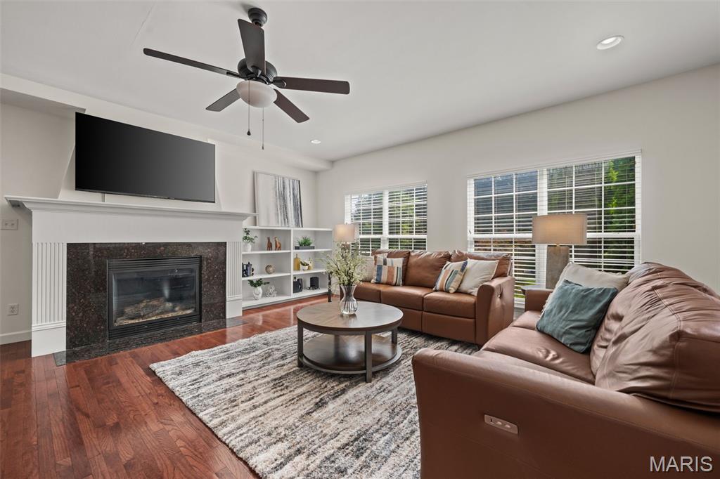 1326 Shorewinds Trail