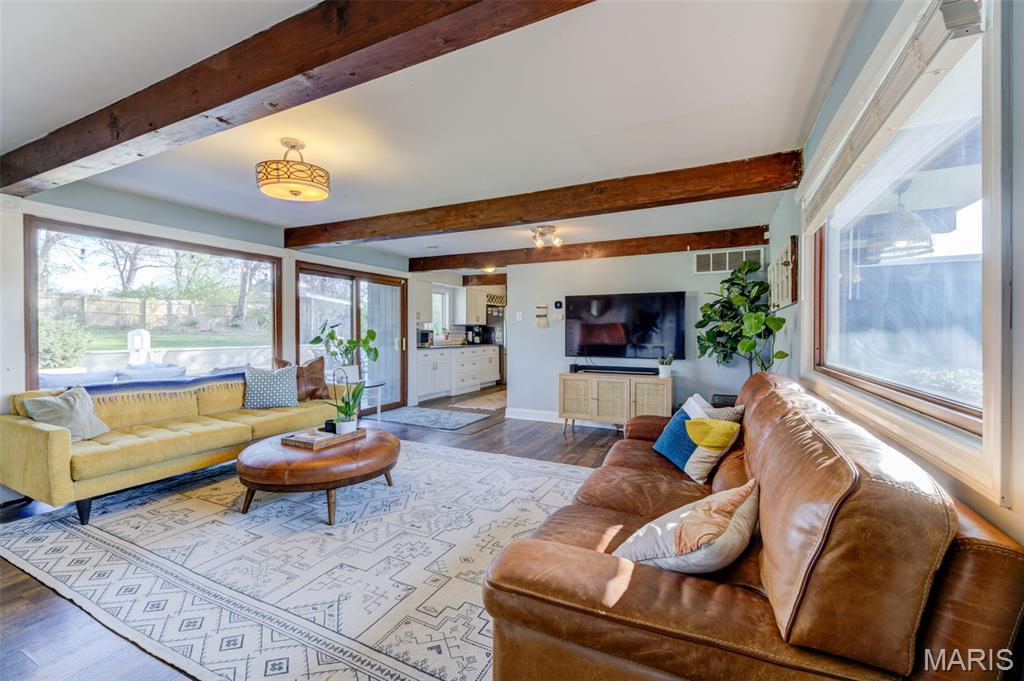 1005 W Frisco Avenue