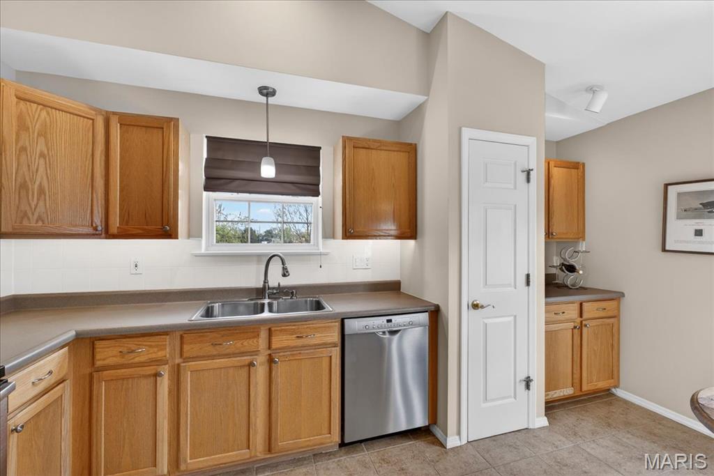 11087 Gravois Road Unit: 303