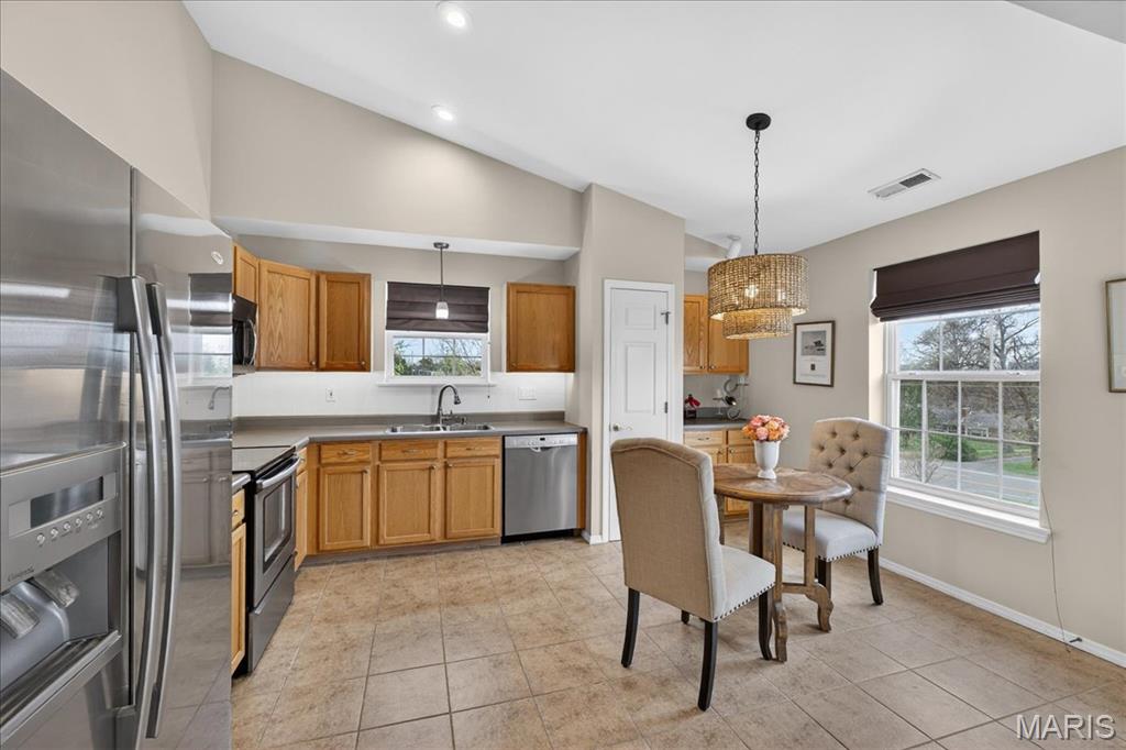 11087 Gravois Road Unit: 303