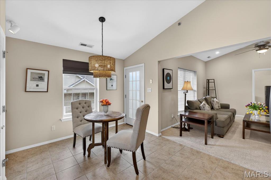 11087 Gravois Road Unit: 303