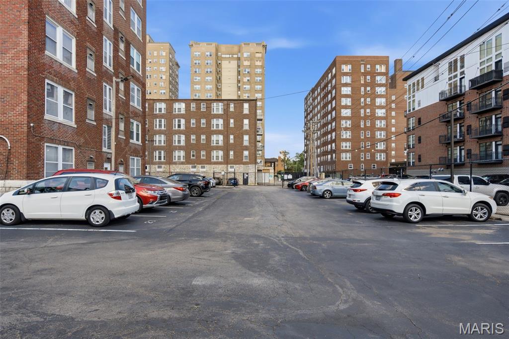 5330 Pershing Avenue Unit: 805