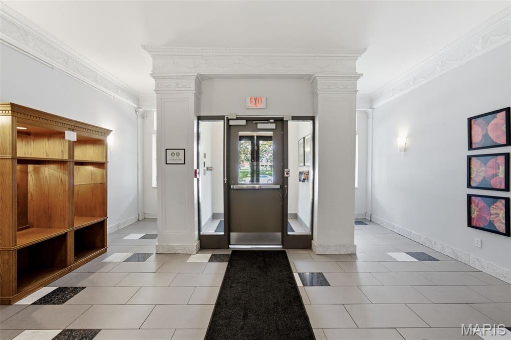 5330 Pershing Avenue Unit: 805