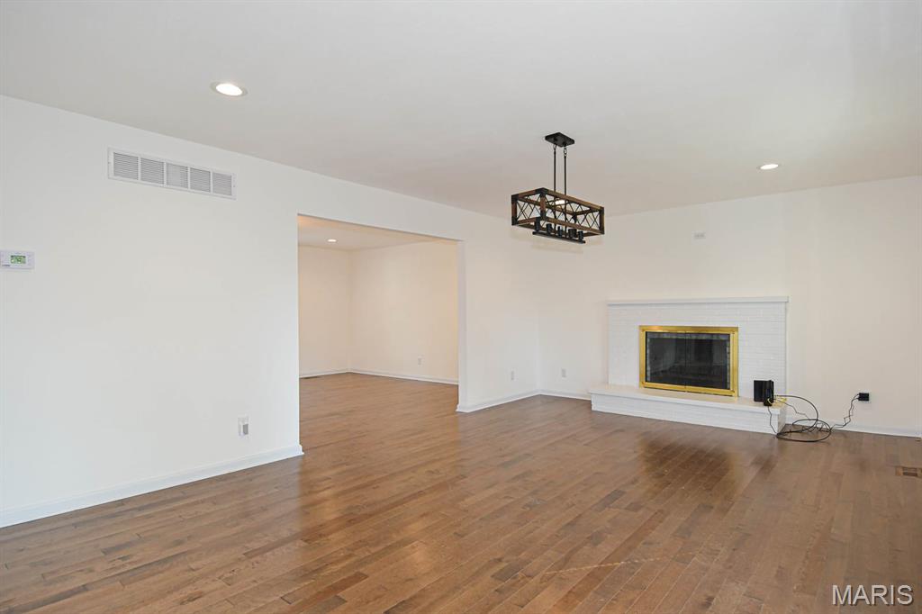 306 Bright Meadows