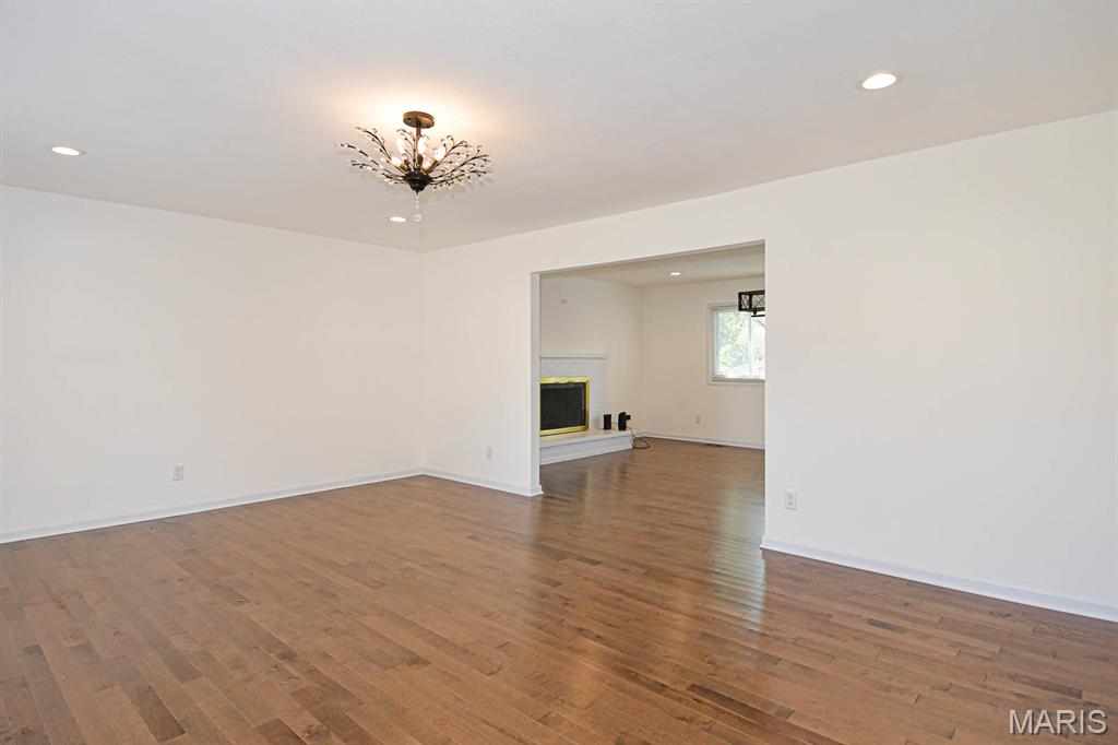 306 Bright Meadows