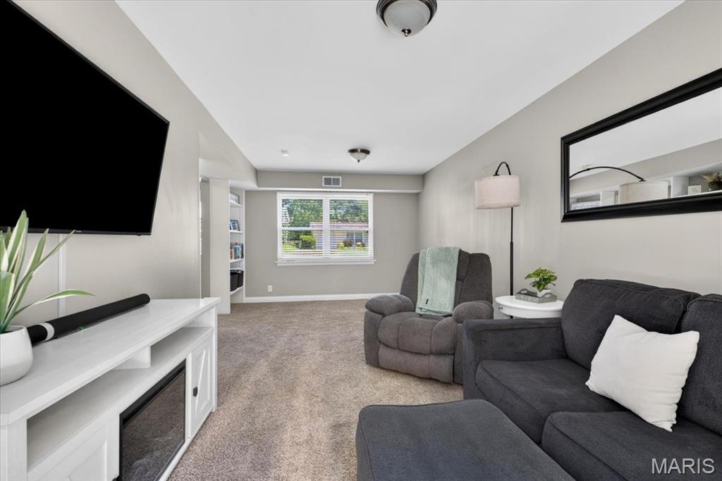 11005 Saxonhall Drive