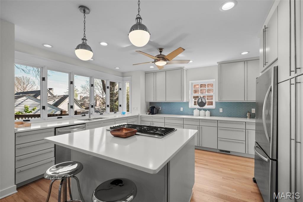 8105 Kingsbury Boulevard