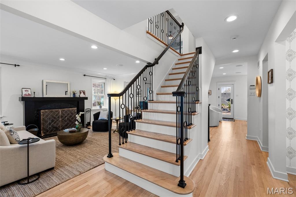 8105 Kingsbury Boulevard