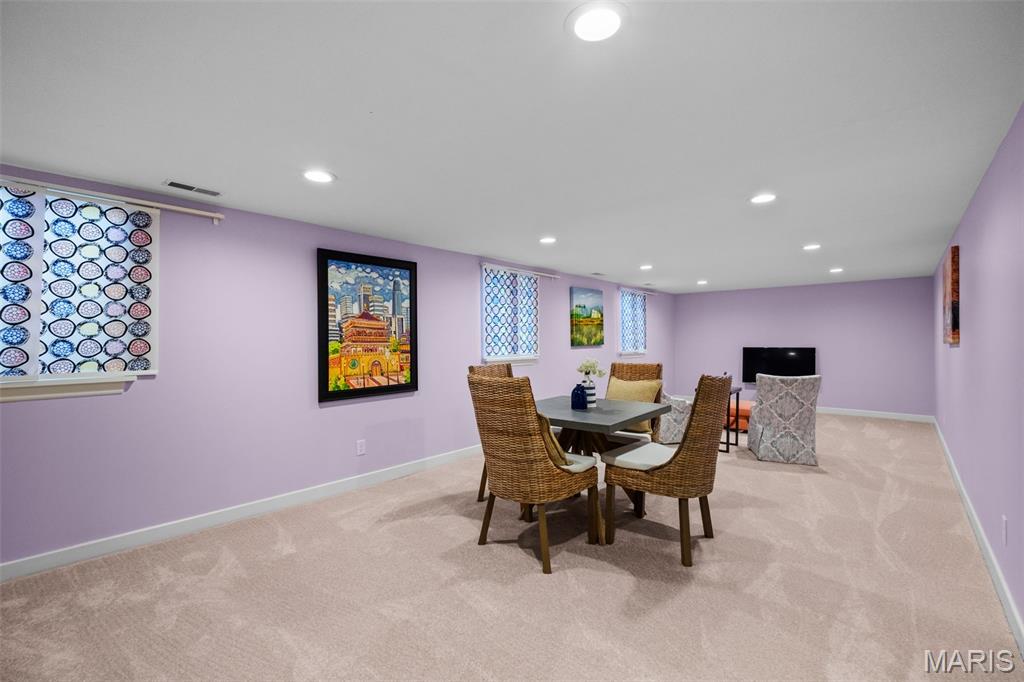 8105 Kingsbury Boulevard