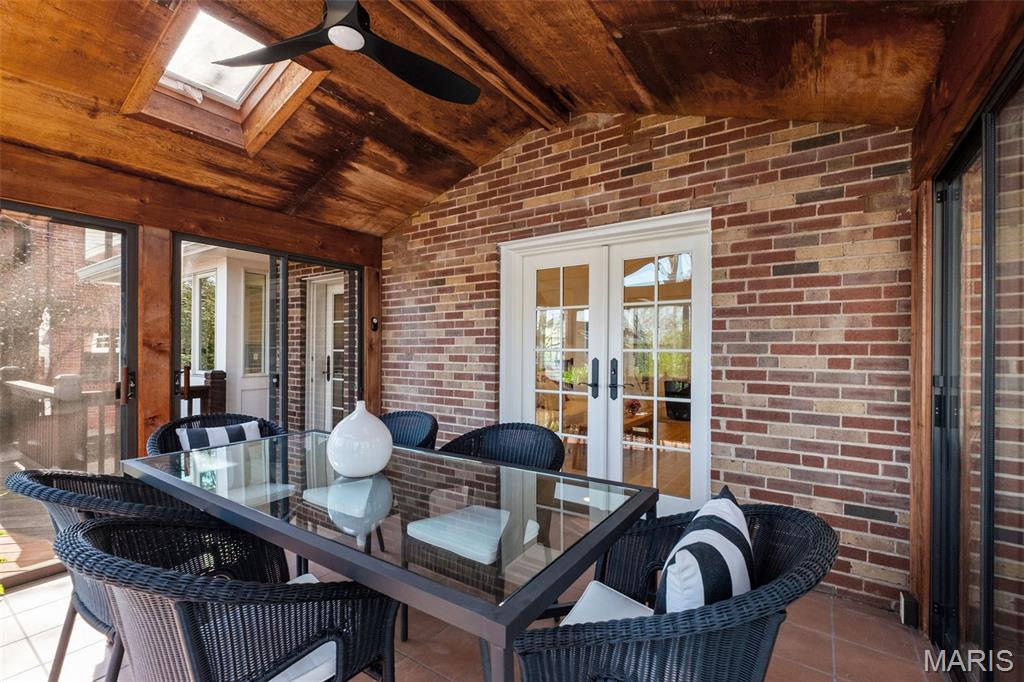 8105 Kingsbury Boulevard