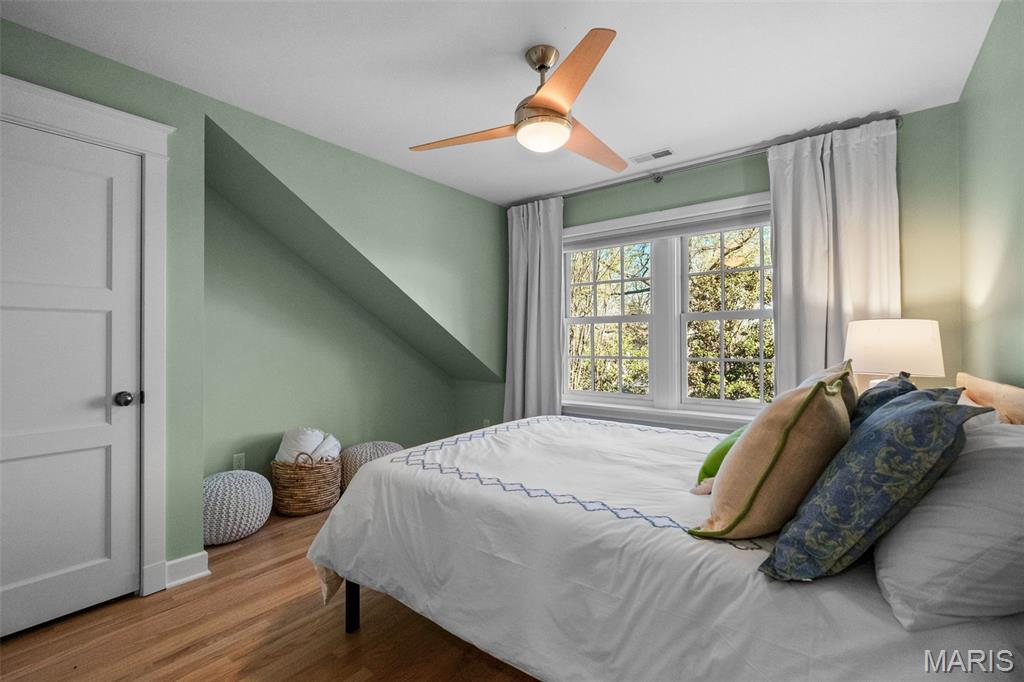 8105 Kingsbury Boulevard