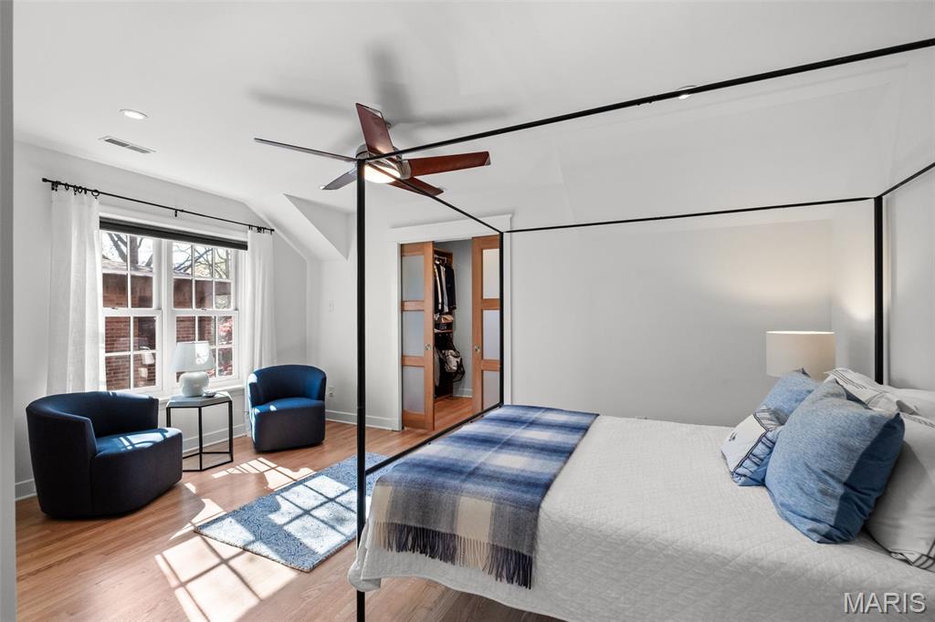 8105 Kingsbury Boulevard