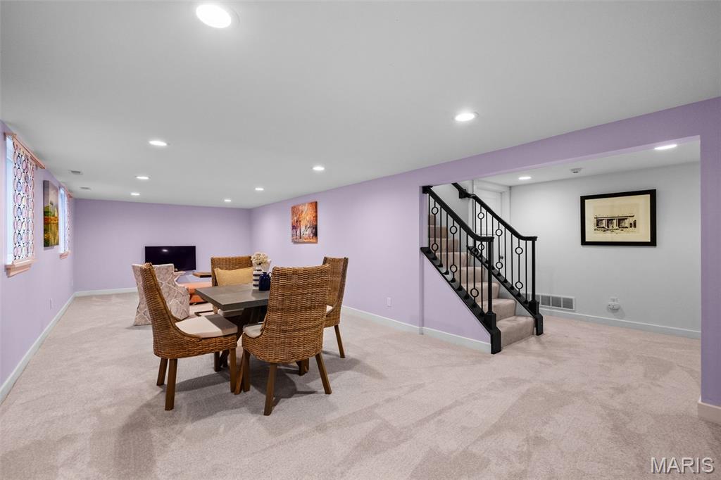 8105 Kingsbury Boulevard