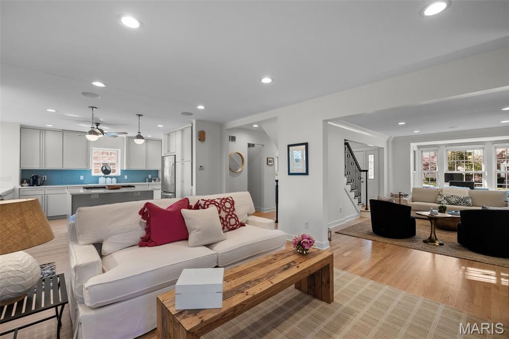 8105 Kingsbury Boulevard