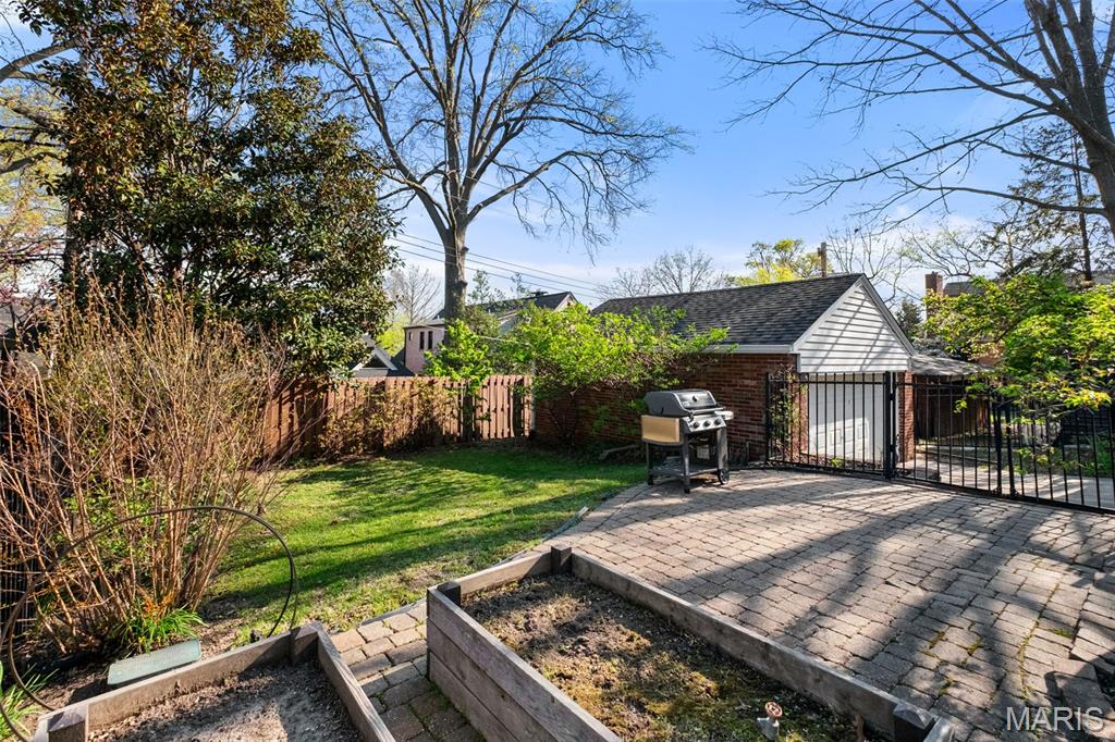 8105 Kingsbury Boulevard