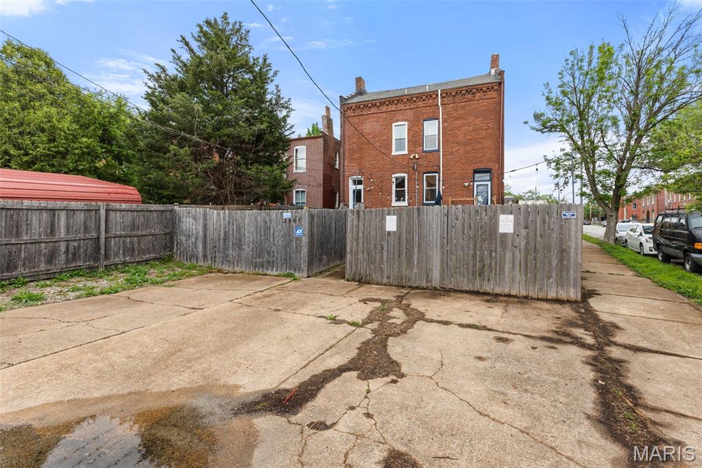2869 Missouri Avenue