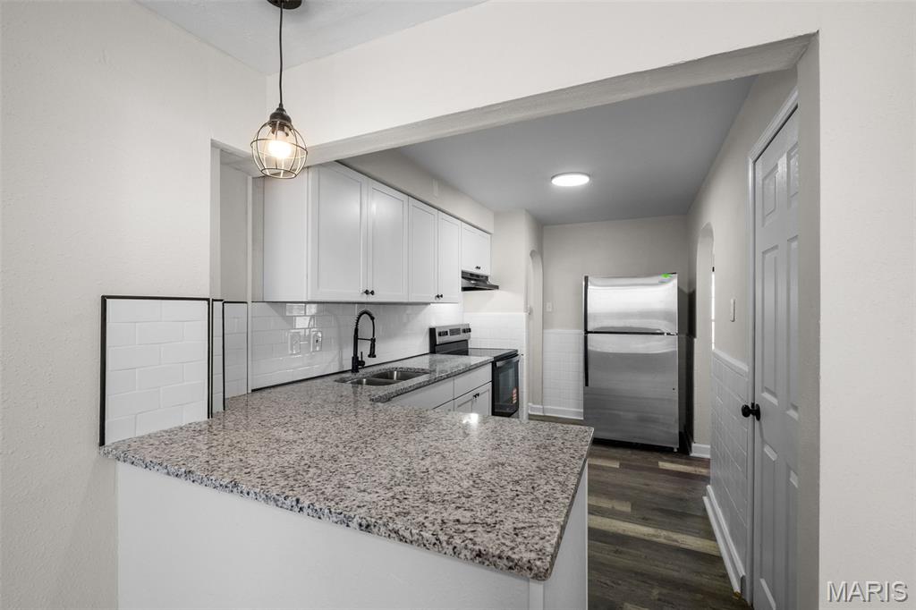 8126 Rector Drive