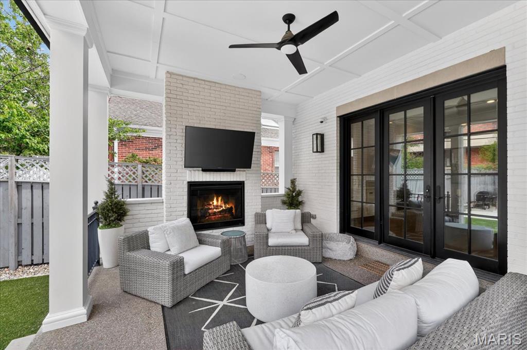 209 N Bemiston Avenue