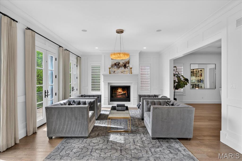 209 N Bemiston Avenue