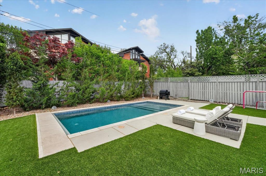 209 N Bemiston Avenue