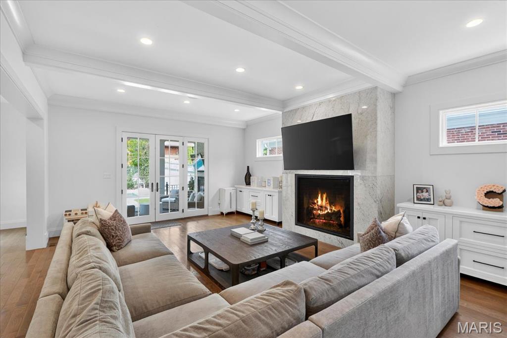 209 N Bemiston Avenue