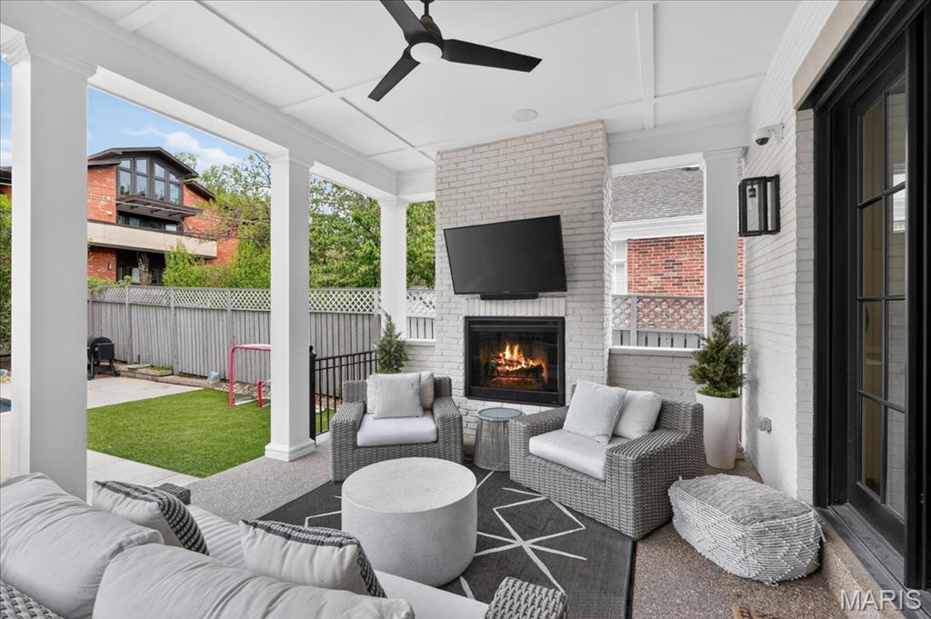 209 N Bemiston Avenue